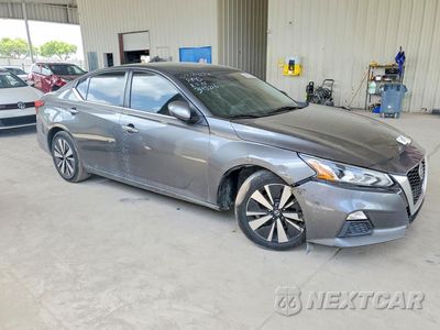 Czwarte zdjęcie samochodu z boku: 2021 NISSAN ALTIMA SV VIN:1N4BL4DV9MN345216 - miniatura