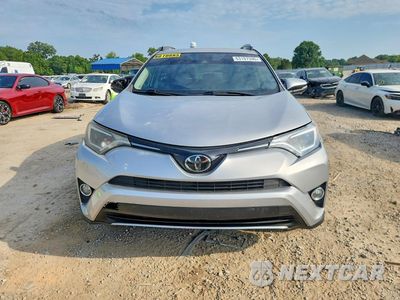 Piąte zdjęcie samochodu w środku: 2018 TOYOTA RAV4 XLE VIN:2T3WFREV6JW412695 - miniatura