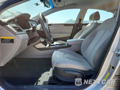 Zdjęcie 7 z 12 samochodu: 2016 HYUNDAI SONATA HYBRID SE VIN:KMHE24L11GA040275 - miniatura