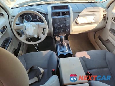 Zdjęcie 8 z 14 samochodu: 2008 FORD ESCAPE XLS VIN:1FMCU02Z28KB09360 - miniatura