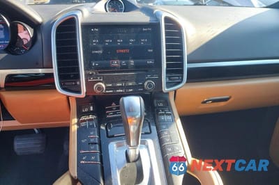 Zdjęcie 9 z 14 samochodu: 2018 PORSCHE CAYENNE VIN:WP1AA2A25JKA03753 - miniatura
