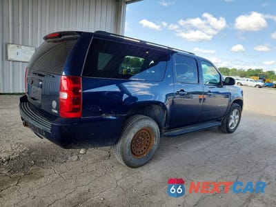 Trzecie zdjęcie samochodu z tyłu: 2008 CHEVROLET SUBURBAN K1500 LS VIN:3GNFK16308G174936 - miniatura