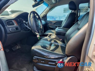 Zdjęcie 7 z 13 samochodu: 2011 GMC YUKON XL C1500 SLT VIN:1GKS1KE03BR337114 - miniatura