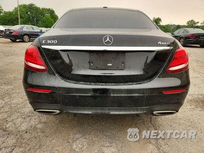 Zdjęcie 6 z 12 samochodu: 2019 MERCEDES-BENZ E 300 4MATIC VIN:WDDZF4KB1KA551360 - miniatura