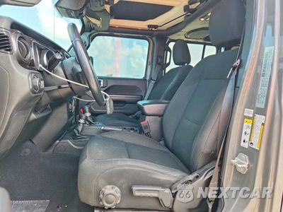 Zdjęcie 7 z 12 samochodu: 2019 JEEP WRANGLER UNLIMITED SPORT VIN:1C4HJXDG8KW664126 - miniatura