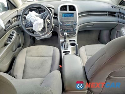Zdjęcie 8 z 12 samochodu: 2014 CHEVROLET MALIBU LS VIN:1G11B5SL8EF235312 - miniatura