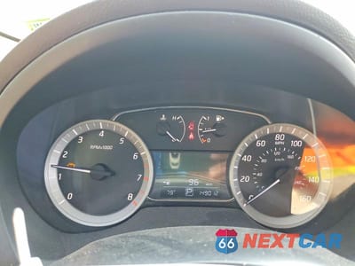 Zdjęcie 9 z 12 samochodu: 2015 NISSAN SENTRA SL VIN:3N1AB7AP6FY315695 - miniatura