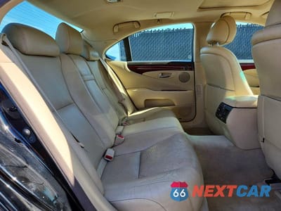 Zdjęcie 10 z 12 samochodu: 2011 LEXUS LS 460 VIN:JTHCL5EF2B5009253 - miniatura