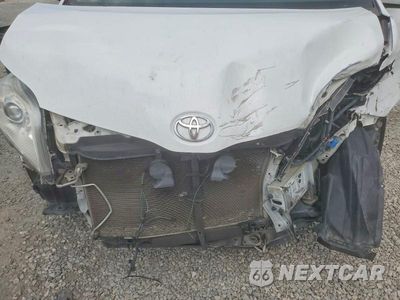 Zdjęcie 12 z 13 samochodu: 2014 TOYOTA SIENNA LE VIN:5TDJK3DC5ES079951 - miniatura