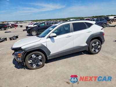 2025 HYUNDAI KONA SEL KM8HBCAB6SU288970 - główne zdjęcie licytacji z USA - miniatura