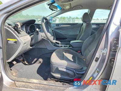 Zdjęcie 7 z 12 samochodu: 2014 HYUNDAI SONATA HYBRID VIN:KMHEC4A45EA116474 - miniatura