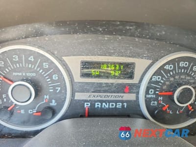 Zdjęcie 9 z 13 samochodu: 2005 FORD EXPEDITION XLT VIN:1FMPU16525LA06234 - miniatura