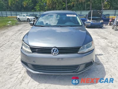 Piąte zdjęcie samochodu w środku: 2014 VOLKSWAGEN JETTA SE VIN:3VWD17AJ7EM238279 - miniatura