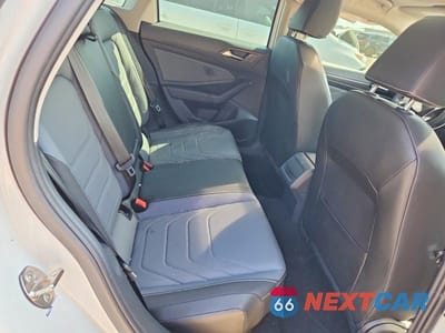 Zdjęcie 10 z 13 samochodu: 2025 VOLKSWAGEN JETTA SEL VIN:3VWGX7BU4SM041621 - miniatura