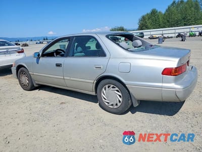 Drugie zdjęcie samochodu z przodu: 2001 TOYOTA CAMRY LE VIN:4T1BG22KX1U864705 - miniatura