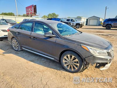 Czwarte zdjęcie samochodu z boku: 2015 HYUNDAI SONATA SPORT VIN:5NPE34AF6FH184380 - miniatura