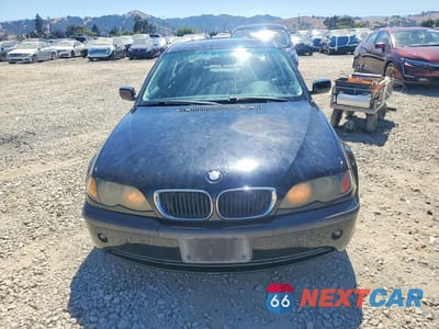 Piąte zdjęcie samochodu w środku: 2002 BMW 325 I VIN:WBAET37472NG80783 - miniatura
