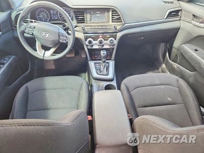 Zdjęcie 8 z 12 samochodu: 2019 HYUNDAI ELANTRA SE VIN:5NPD74LF3KH475264 - miniatura