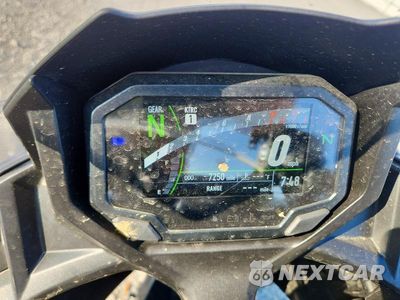 Zdjęcie 7 z 9 samochodu: 2024 KAWASAKI EX650 R VIN:ML5EXER14RDAB5092 - miniatura