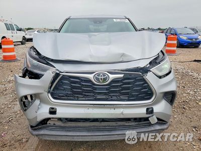 Piąte zdjęcie samochodu w środku: 2021 TOYOTA HIGHLANDER L VIN:5TDCZRAH5MS524629 - miniatura