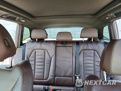 Zdjęcie 10 z 14 samochodu: 2019 BMW X3 XDRIVE30I VIN:5UXTR9C54KLP93186 - miniatura