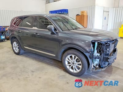 Czwarte zdjęcie samochodu z boku: 2020 KIA TELLURIDE LX VIN:5XYP24HC8LG008943 - miniatura