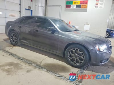 Czwarte zdjęcie samochodu z boku: 2014 CHRYSLER 300C VIN:2C3CCAKG0EH157619 - miniatura