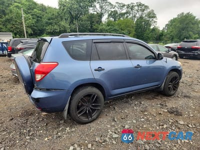 Trzecie zdjęcie samochodu z tyłu: 2007 TOYOTA RAV4 BASE VIN:JTMBD33V475118569 - miniatura