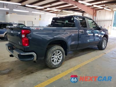 Trzecie zdjęcie samochodu z tyłu: 2019 CHEVROLET SILVERADO K1500 LT VIN:1GCRYDEKXKZ340661 - miniatura