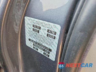 Zdjęcie 12 z 12 samochodu: 2004 JAGUAR XJ8 VIN:SAJEA71C14SG04742 - miniatura