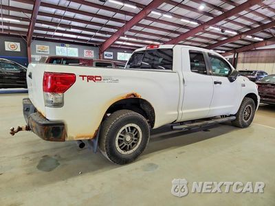 Trzecie zdjęcie samochodu z tyłu: 2011 TOYOTA TUNDRA DOUBLE CAB SR5 VIN:5TFUY5F13BX202820 - miniatura