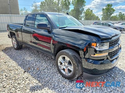 Czwarte zdjęcie samochodu z boku: 2019 CHEVROLET SILVERADO LD K1500 CUSTOM VIN:2GCVKMEC8K1245307 - miniatura