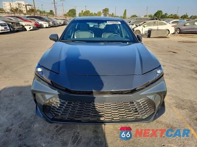 Piąte zdjęcie samochodu w środku: 2025 TOYOTA CAMRY SE VIN:4T1DAACK2SU183913 - miniatura