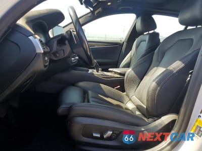 Zdjęcie 7 z 12 samochodu: 2020 BMW 530E VIN:WBAJA9C07LB399822 - miniatura