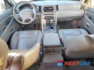 Zdjęcie 8 z 14 samochodu: 2005 JEEP GRAND CHEROKEE LAREDO VIN:1J4HR48N75C702767 - miniatura
