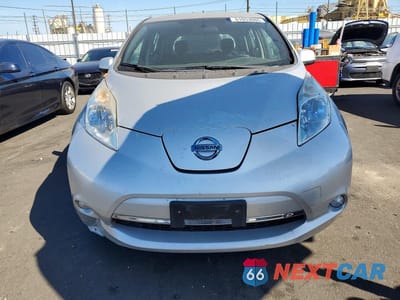 Piąte zdjęcie samochodu w środku: 2013 NISSAN LEAF S/SV/SL VIN:1N4AZ0CP3DC420588 - miniatura