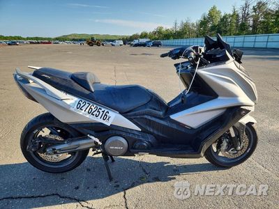 2023 KYMCO USA INC AK 550 RFBSAT543PB610110 - główne zdjęcie licytacji z USA - miniatura