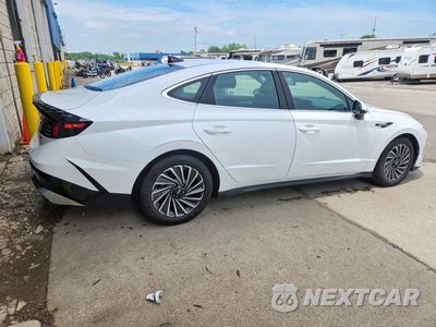 Trzecie zdjęcie samochodu z tyłu: 2025 HYUNDAI SONATA HYBRID SEL VIN:KMHL34JJ8SA104697 - miniatura