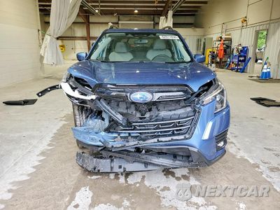 Piąte zdjęcie samochodu w środku: 2024 SUBARU FORESTER PREMIUM VIN:JF2SKADC0RH418233 - miniatura