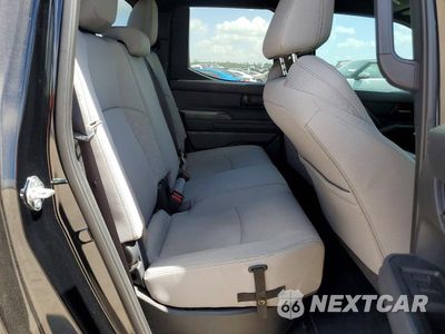 Zdjęcie 10 z 12 samochodu: 2025 TOYOTA TACOMA SR5 VIN:3TMKB5FN1SM035911 - miniatura