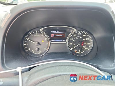 Zdjęcie 9 z 13 samochodu: 2016 NISSAN PATHFINDER SV VIN:5N1AR2MM5GC614761 - miniatura