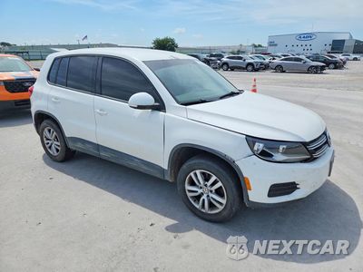 Czwarte zdjęcie samochodu z boku: 2012 VOLKSWAGEN TIGUAN S VIN:WVGAV7AX4CW578836 - miniatura