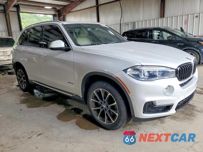 Czwarte zdjęcie samochodu z boku: 2018 BMW X5 XDRIVE35I VIN:5UXKR0C52J0X99690 - miniatura