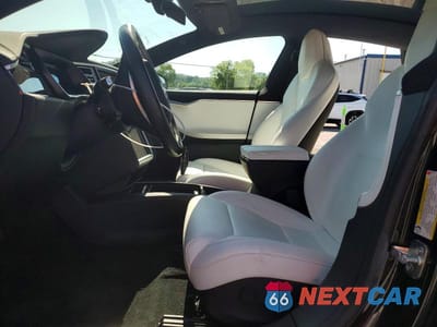 Zdjęcie 7 z 12 samochodu: 2018 TESLA MODEL S VIN:5YJSA1E25JF243151 - miniatura