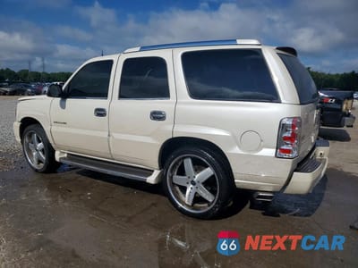 Drugie zdjęcie samochodu z przodu: 2004 CADILLAC ESCALADE LUXURY VIN:1GYEK63NX4R118935 - miniatura