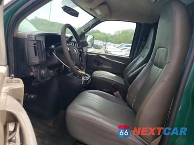 Zdjęcie 7 z 13 samochodu: 2013 GMC SAVANA G3500 VIN:1GTZ7TCG0D1178715 - miniatura