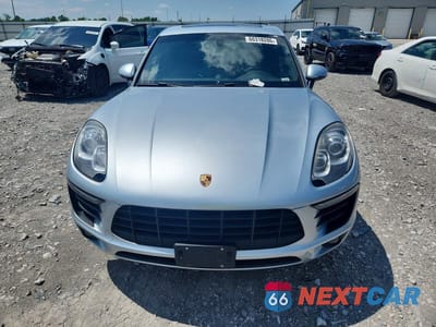 Piąte zdjęcie samochodu w środku: 2016 PORSCHE MACAN S VIN:WP1AB2A55GLB58846 - miniatura