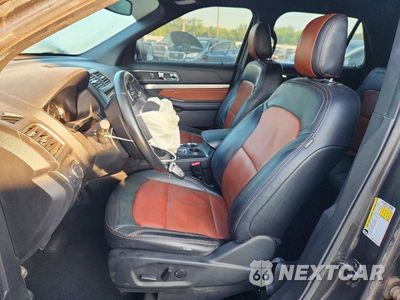 Zdjęcie 7 z 13 samochodu: 2019 FORD EXPLORER XLT VIN:1FM5K7D85KGA71760 - miniatura