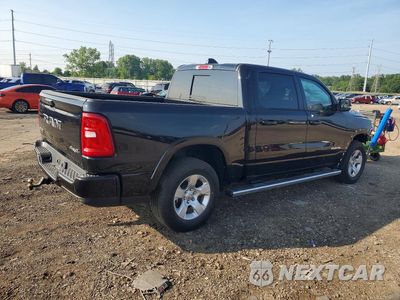 Trzecie zdjęcie samochodu z tyłu: 2025 RAM 1500 BIG HORN VIN:1C6RRFFG0SN566418 - miniatura