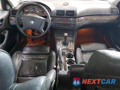 Zdjęcie 8 z 12 samochodu: 2003 BMW 325 XI VIN:WBAEU334X3PF59450 - miniatura